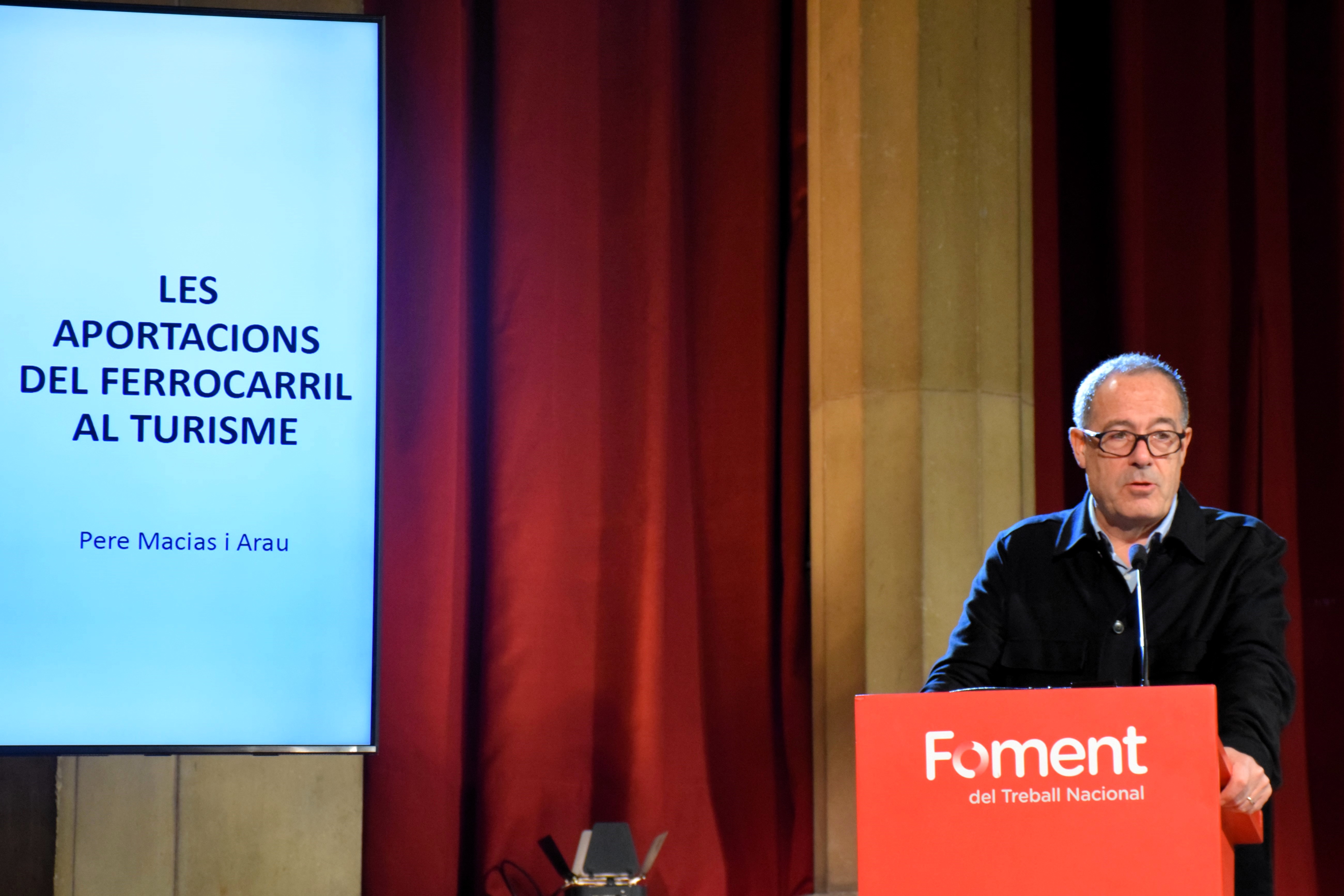 Photography from: Los desafíos del sector turístico en Cataluña, a debate en el cuarto Esmorzar de Foment | CETT